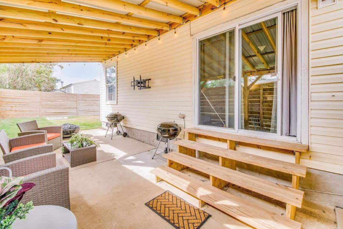 Cam'S Coastal Cottage- Nas Pensacola, Close To Beach Exteriér fotografie